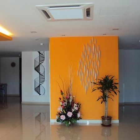 Gm City Hotel Klang Esterno foto